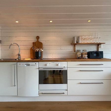 Peaceful And Scandinavian-Style Guesthouse With Scenic Nature And Seaview In High Coast Domsjo Esterno foto